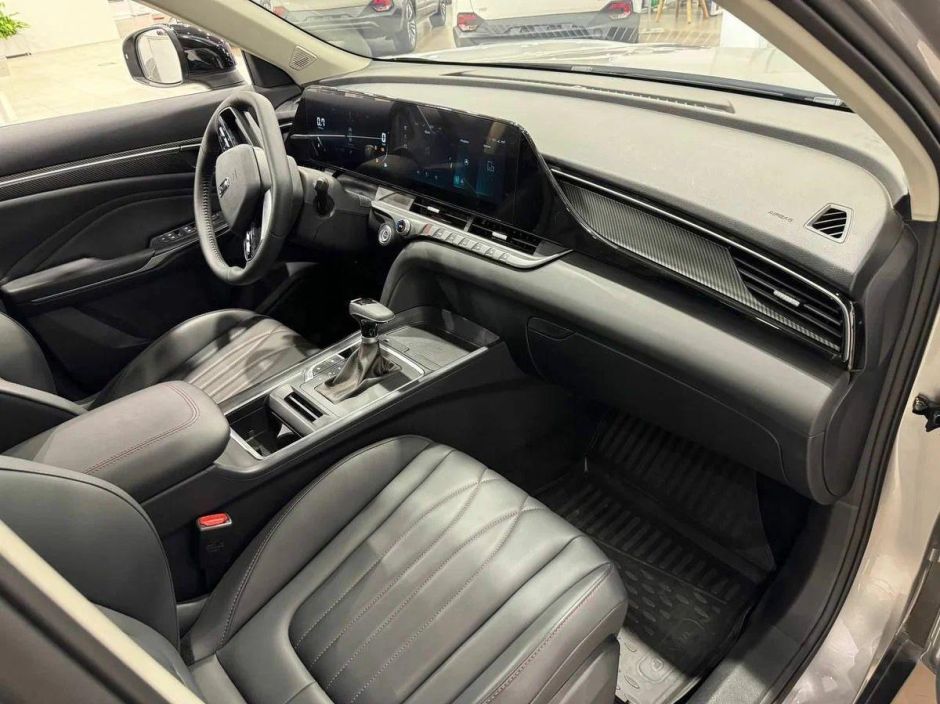 FAW Bestune T55 Beyond 1.5 РКПП, 2024 фото 6