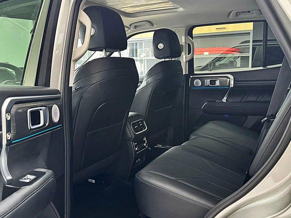 Tank 400 Super 2.0 АКПП, 2024 фото 8