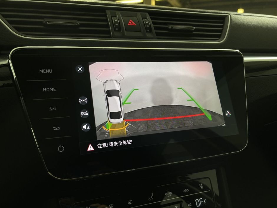 Skoda Superb Luxury 2.0 РКПП, 2024 фото 9