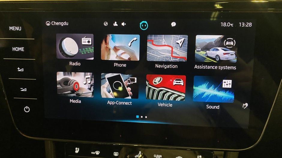 Skoda Superb Luxury 2.0 РКПП, 2024 фото 11