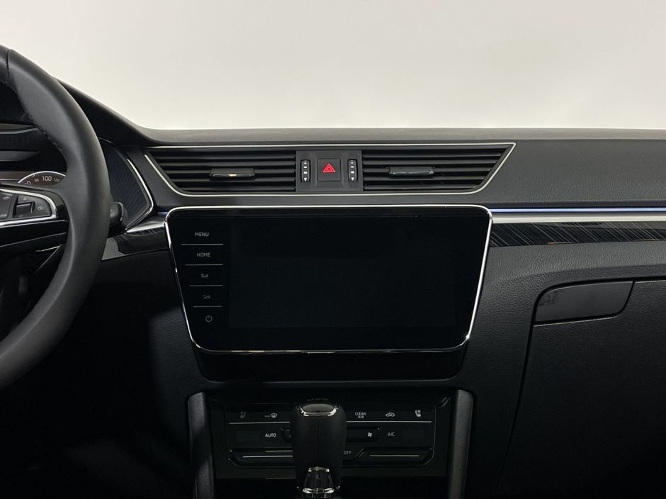 Skoda Superb Luxury 2.0 РКПП, 2024 фото 12