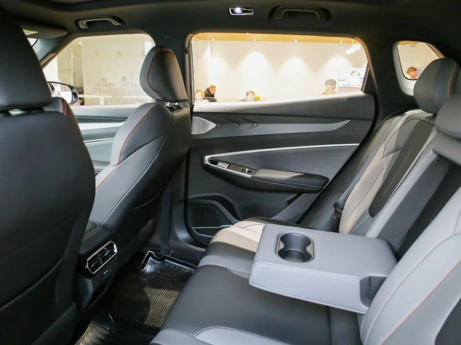 Geely Cityray Flagship 1.5 РКПП, 2024 фото 9