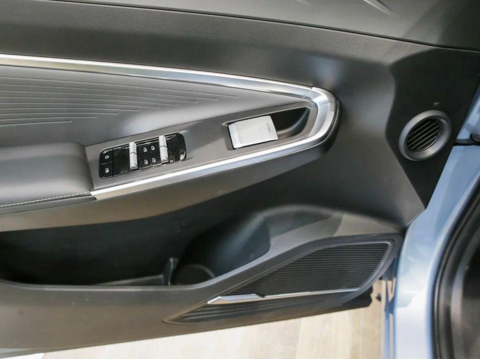 Geely Cityray Flagship 1.5 РКПП, 2024 фото 13