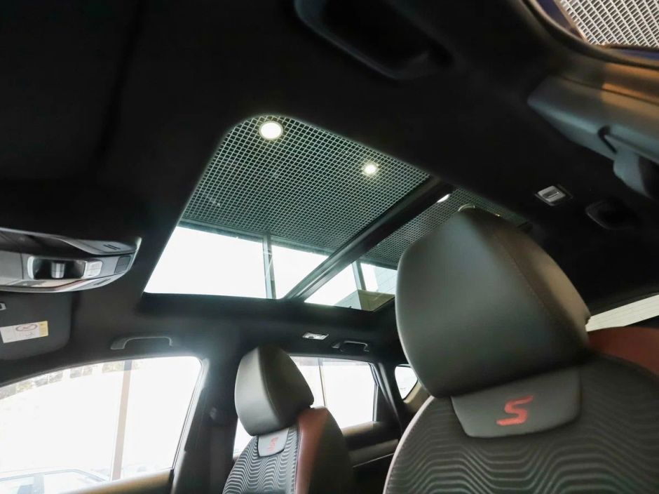 Belgee X50 Prestige 1.5 РКПП, 2024 фото 12