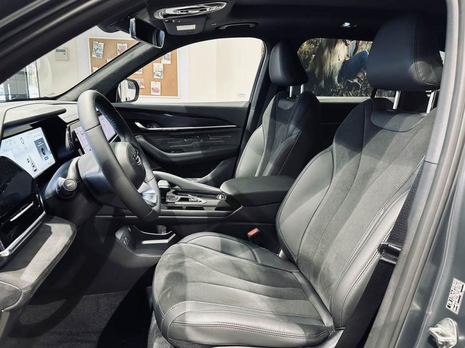 Geely Monjaro Luxury 2.0 АКПП, 2024 фото 6