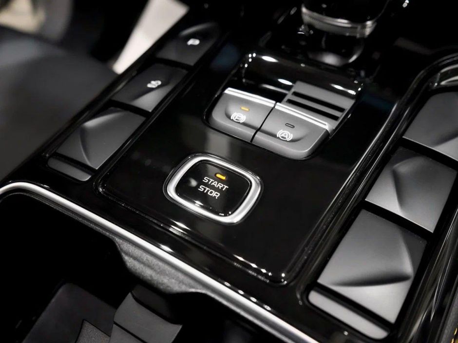 FAW Bestune T77 Luxury (DCT) 1.5 РКПП, 2025 фото 10