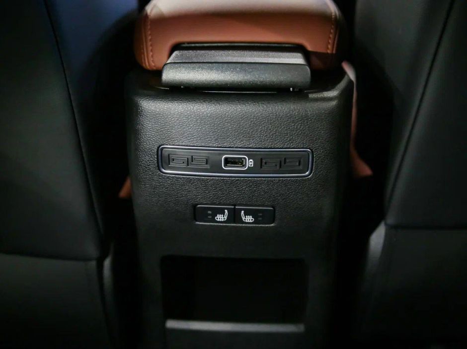 Belgee X50 Prestige 1.5 РКПП, 2024 фото 14