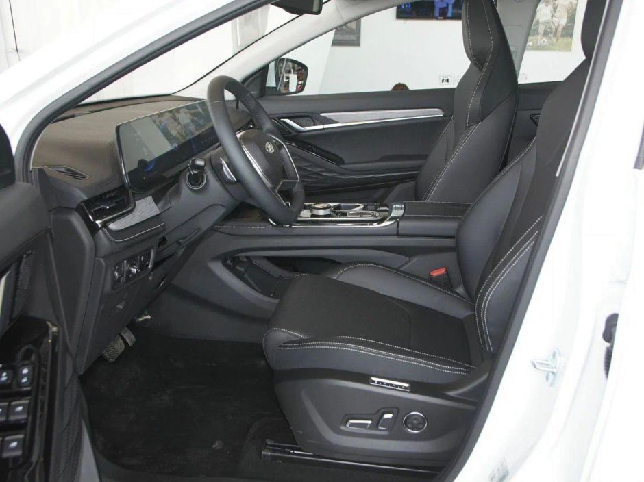 JAC JS6 Luxury 1.5 РКПП, 2024 фото 6