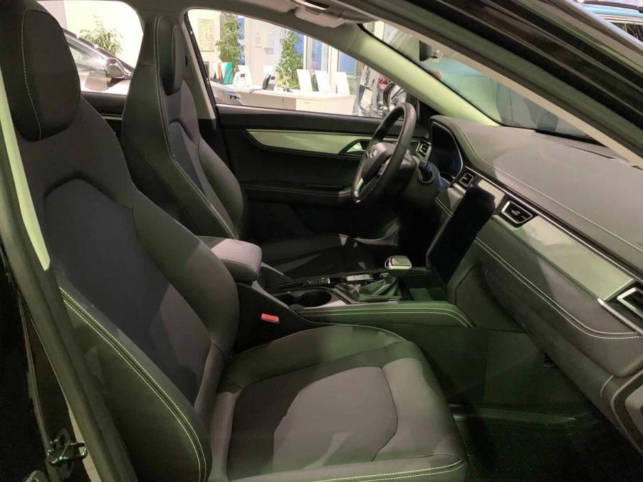 JAC J7 Luxury 1.5 CVT, 2025 фото 5