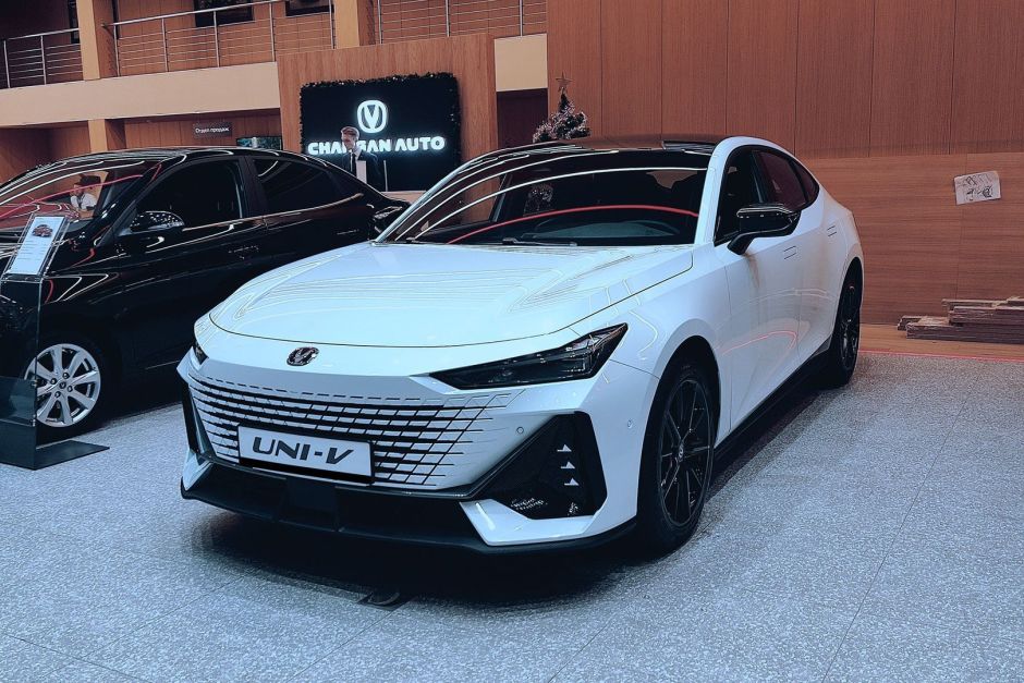 Changan UNI-V DLX 1.5 РКПП, 2024 фото 1