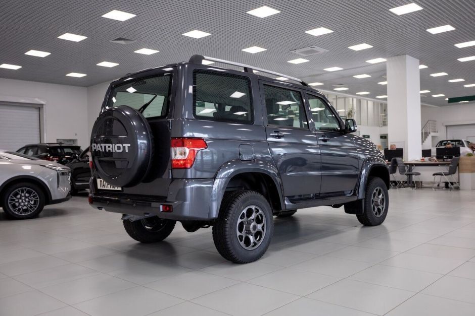 УАЗ Patriot Классик 2.7 МКПП, 2024 фото 2