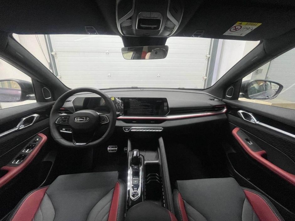 Geely Coolray Exclusive 1.5 РКПП, 2024 фото 7