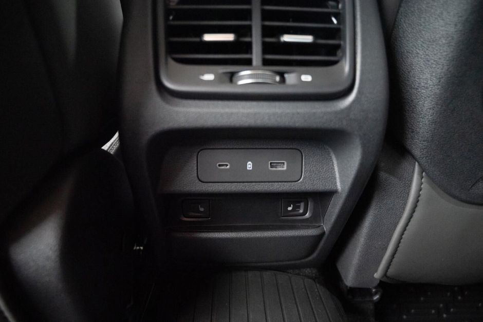 Geely Tugella Luxury 2.0 АКПП, 2024 фото 11