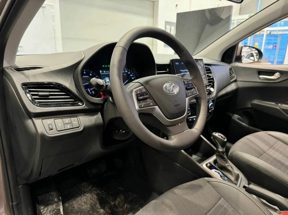 Solaris HS Elegance 1.6 АКПП, 2024 фото 9