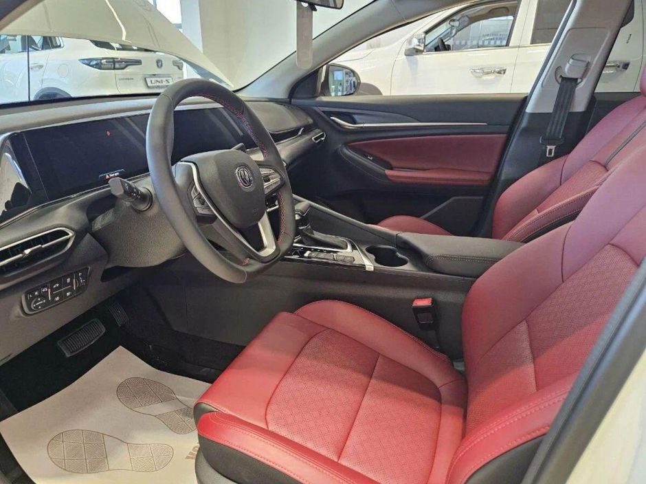 Changan Eado Plus DLX 1.4 РКПП, 2024 фото 6