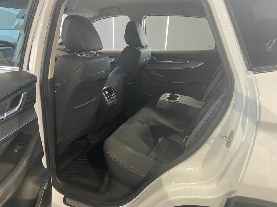 EXEED LX Luxury 1.5 CVT, 2024 фото 8