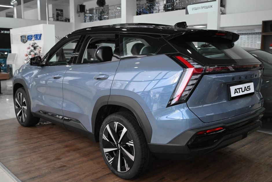 Geely Atlas Luxury 2.0 АКПП, 2024 фото 3