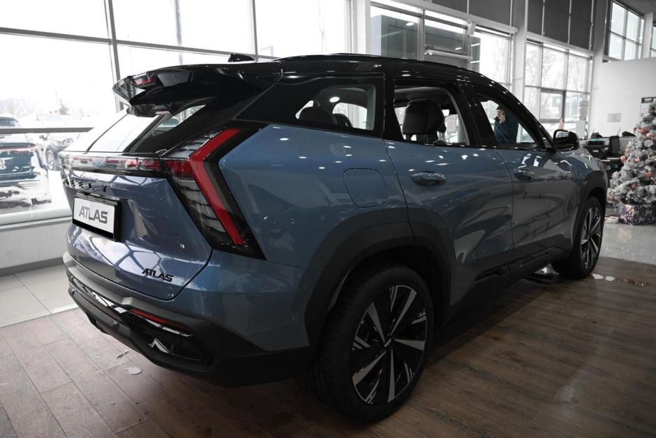 Geely Atlas Luxury 2.0 АКПП, 2024 фото 4