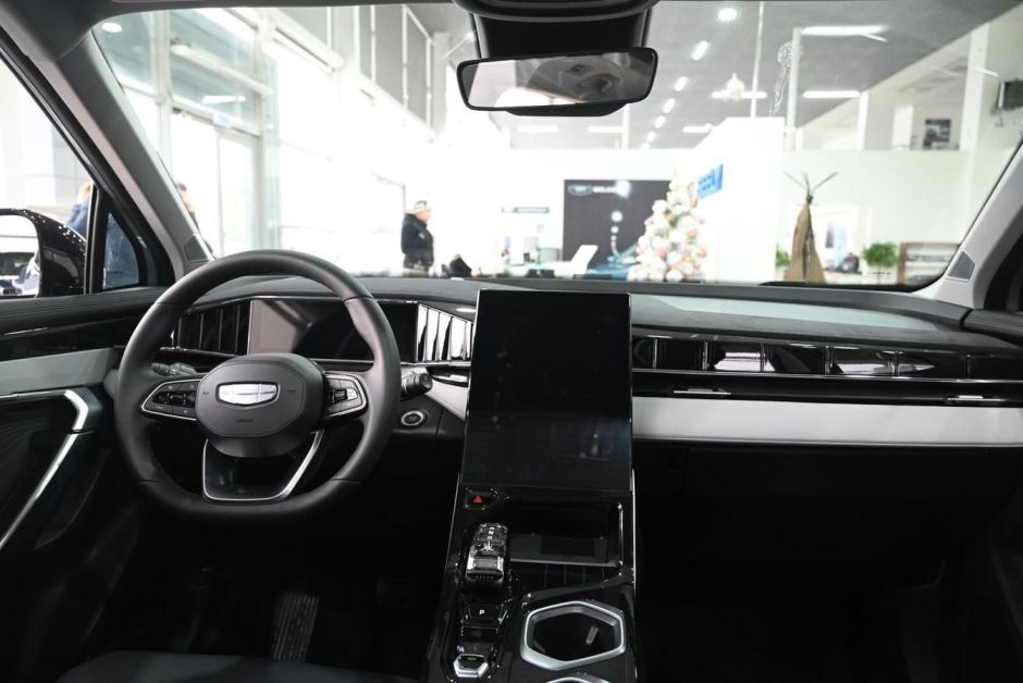 Geely Atlas Luxury 2.0 АКПП, 2024 фото 6