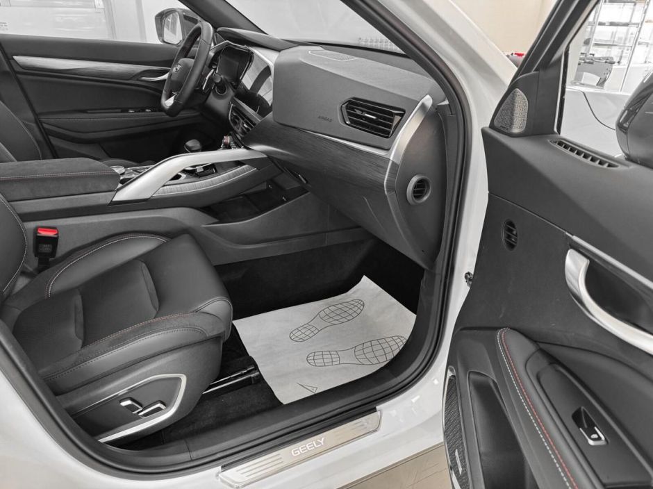 Geely Tugella Flagship Sport 2.0 АКПП, 2024 фото 8