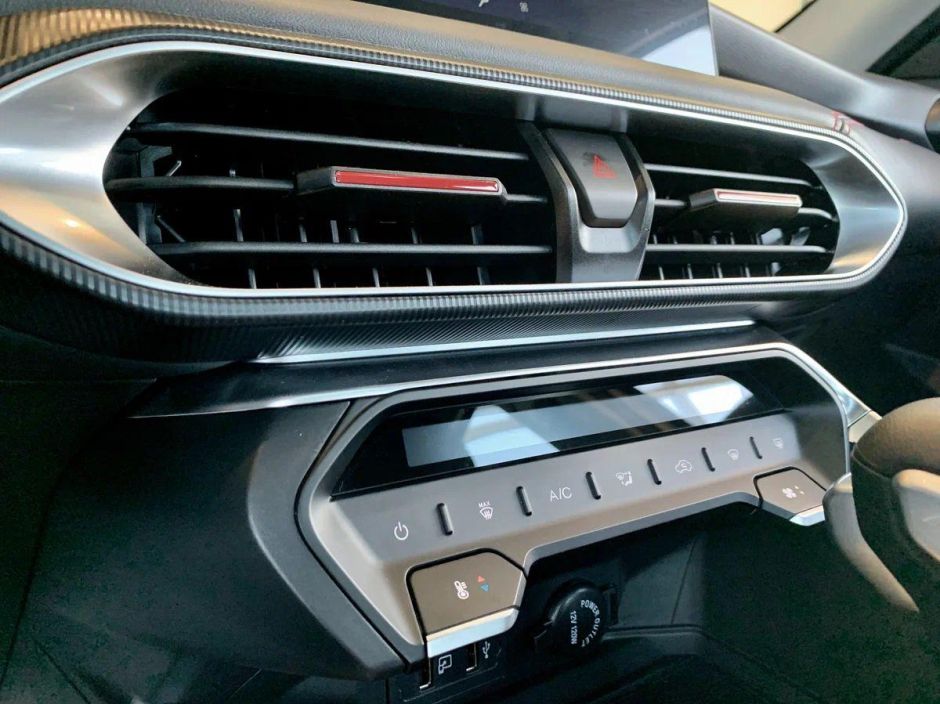 Kaiyi E5 Luxury+ 1.5 CVT, 2024 фото 12