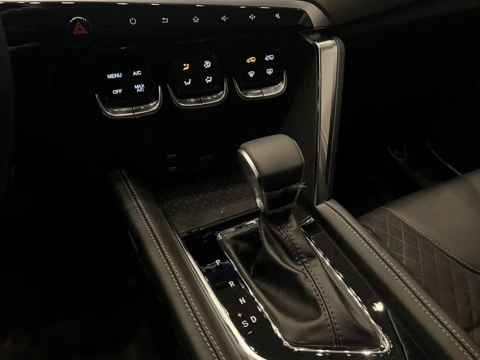 BAIC X35 Luxury 1.5 CVT, 2024 фото 6