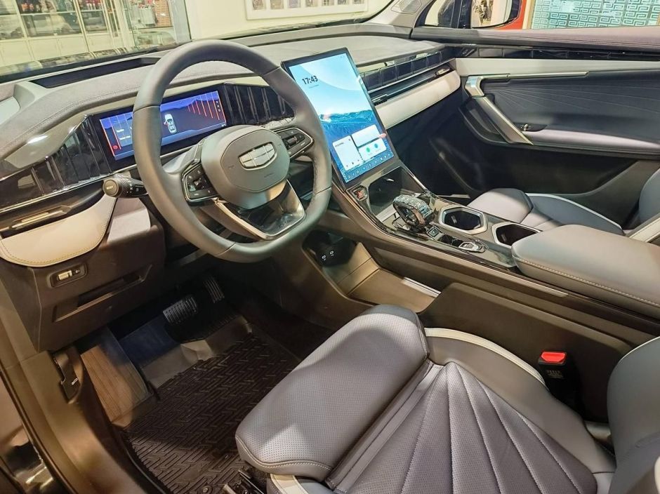 Geely Atlas Flagship 2.0 АКПП, 2024 фото 7