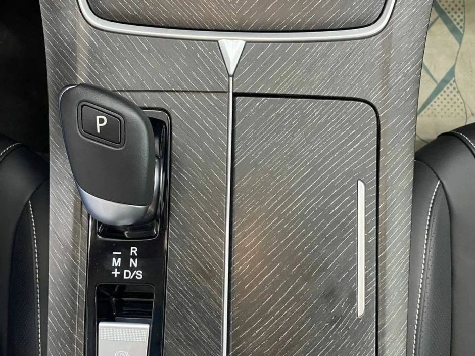 Venucia V-Online Luxury Pro 1.5 РКПП, 2024 фото 8