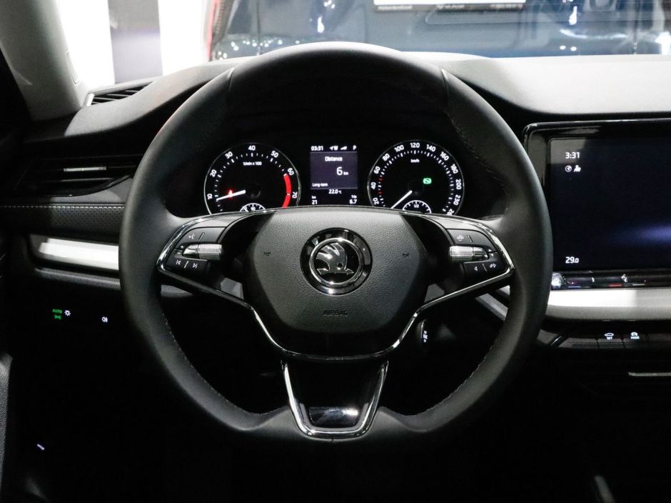 Skoda Octavia PRO Luxury 1.4 РКПП, 2024 фото 7