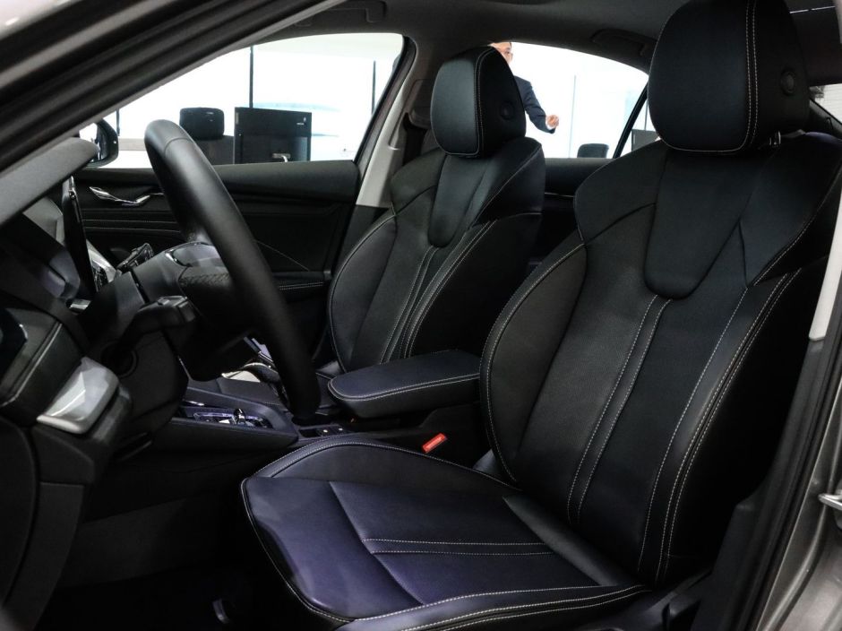 Skoda Octavia PRO Luxury 1.4 РКПП, 2024 фото 14