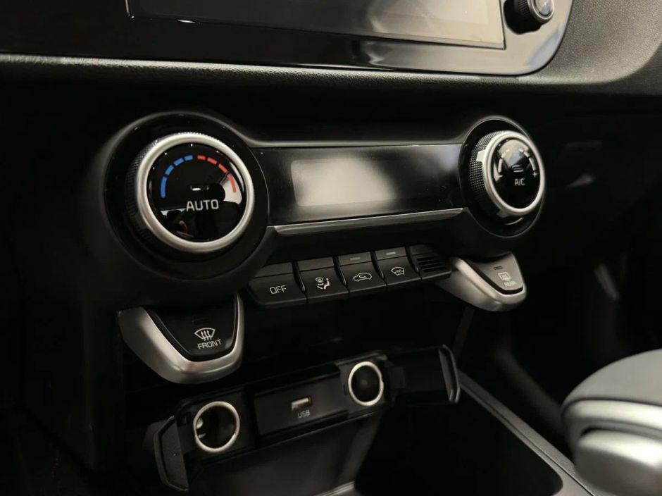 Solaris KRX Prestige 1.6 АКПП, 2024 фото 8