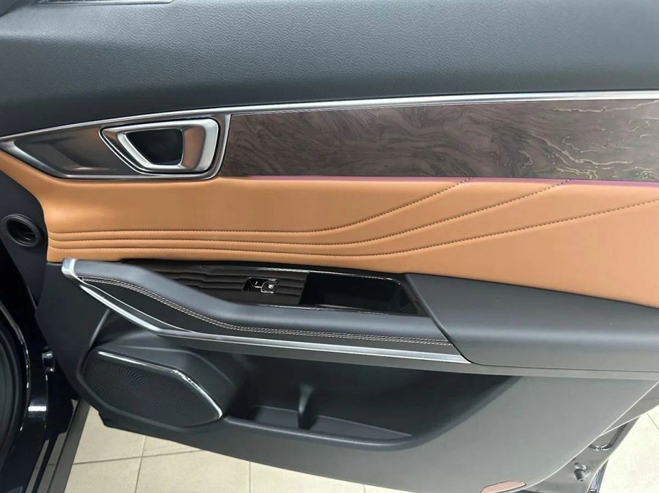 FAW Bestune T99 Exclusive 2.0 АКПП, 2024 фото 10