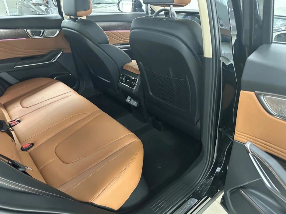 FAW Bestune T99 Exclusive 2.0 АКПП, 2024 фото 12