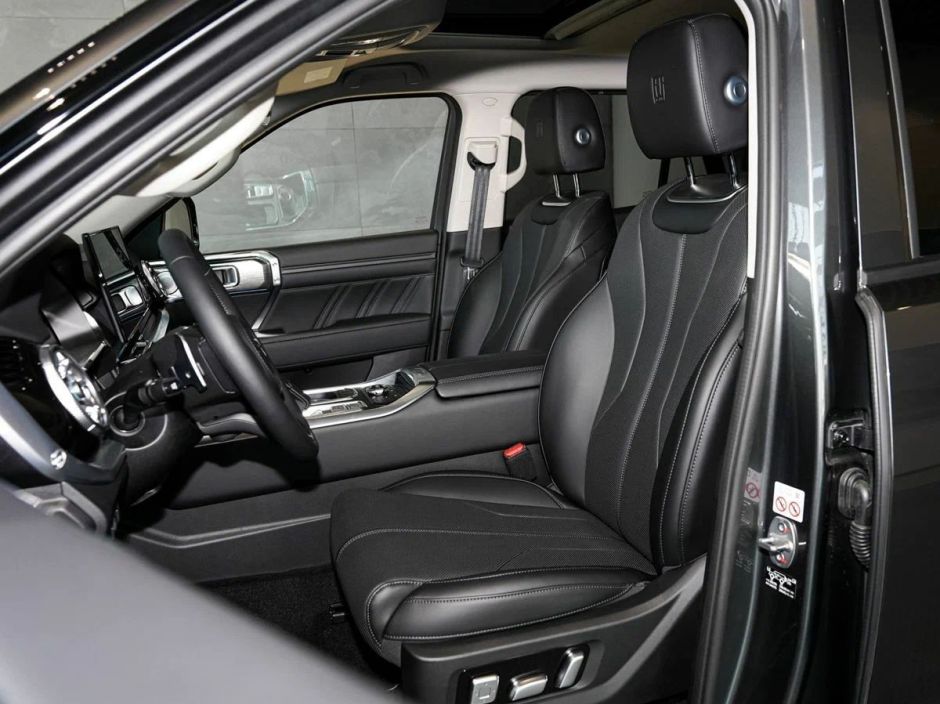 Tank 400 Super 2.0 АКПП, 2024 фото 6