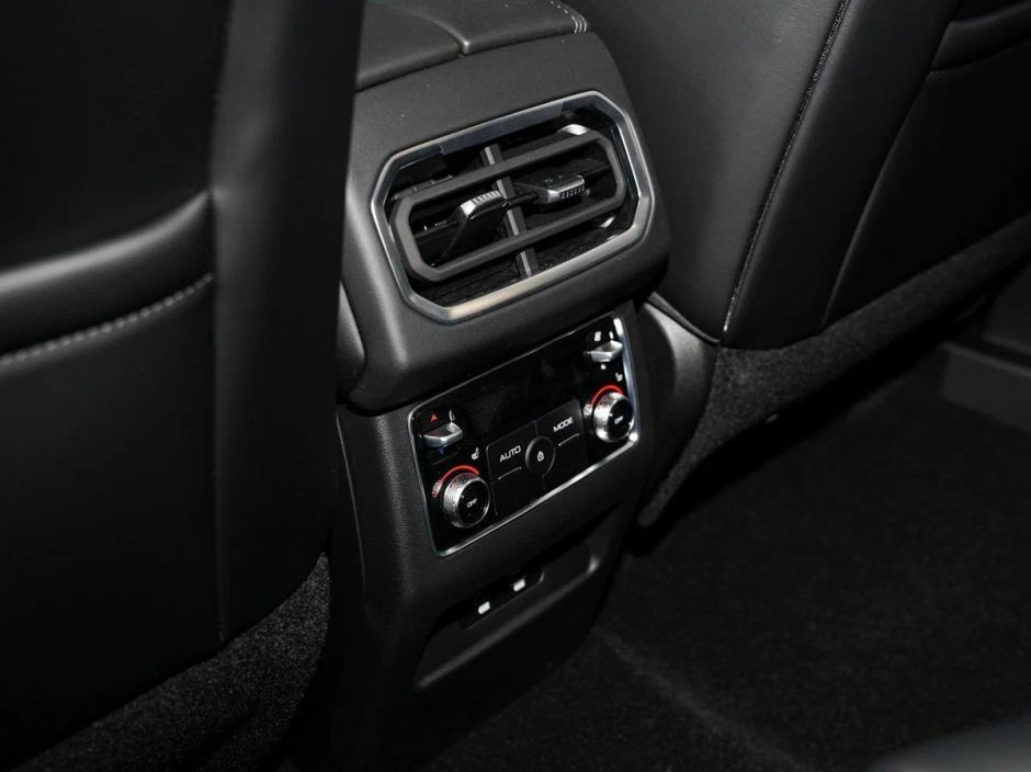 Tank 400 Super 2.0 АКПП, 2024 фото 12