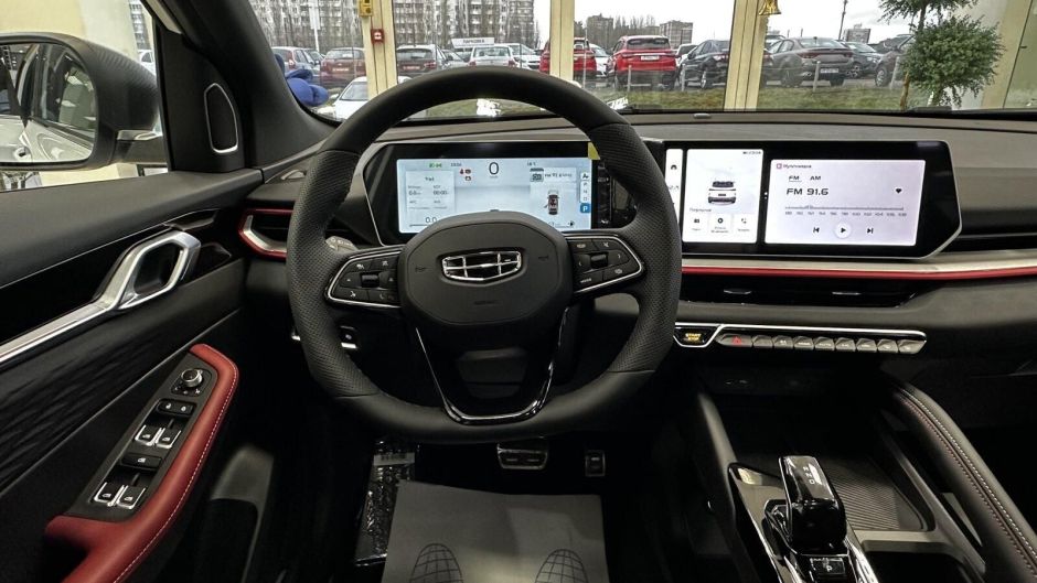 Geely Coolray Luxury 1.5 РКПП, 2024 фото 5