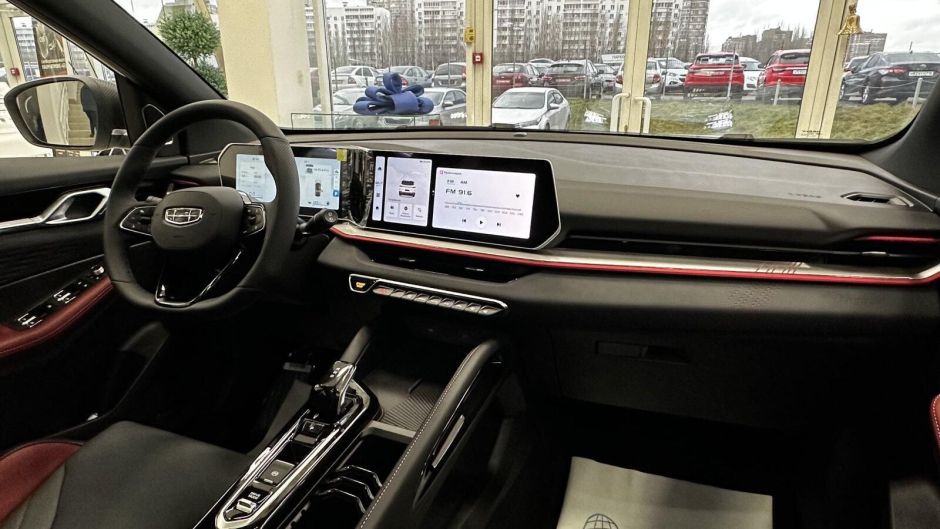 Geely Coolray Luxury 1.5 РКПП, 2024 фото 6