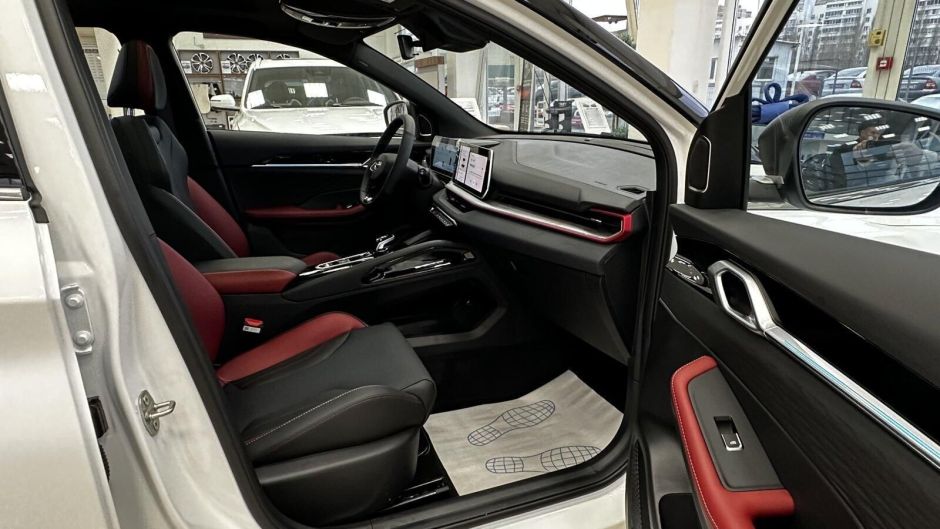 Geely Coolray Luxury 1.5 РКПП, 2024 фото 9