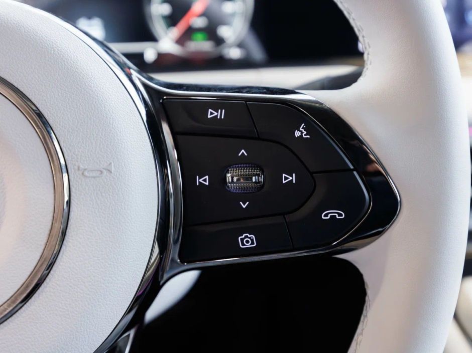 Voyah Free EVR Sport Edition 1.5 АКПП, 2024 фото 10