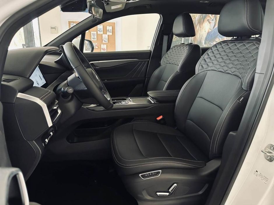 Geely Okavango Luxury 2.0 РКПП, 2024 фото 6