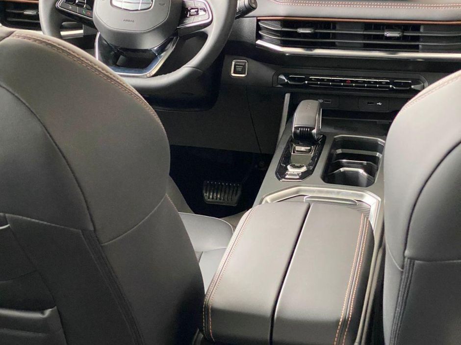 Geely Okavango Luxury 2.0 РКПП, 2024 фото 7