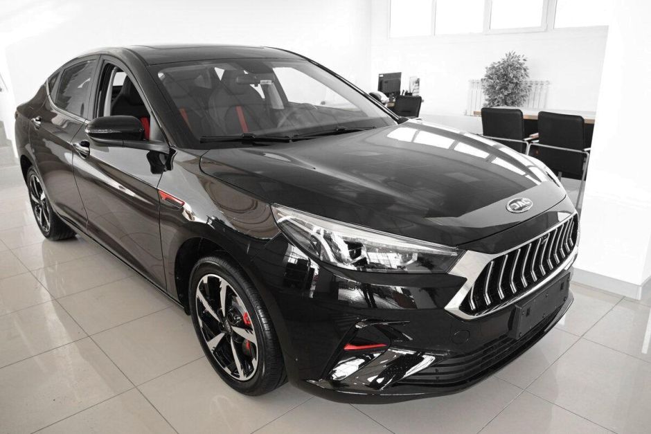JAC J7 Luxury 1.5 CVT, 2024 фото 1