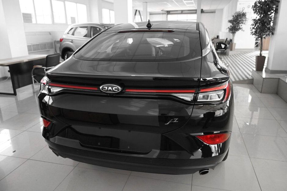 JAC J7 Luxury 1.5 CVT, 2024 фото 4