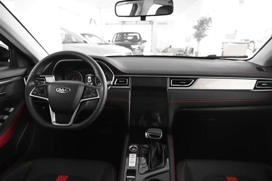 JAC J7 Luxury 1.5 CVT, 2024 фото 7