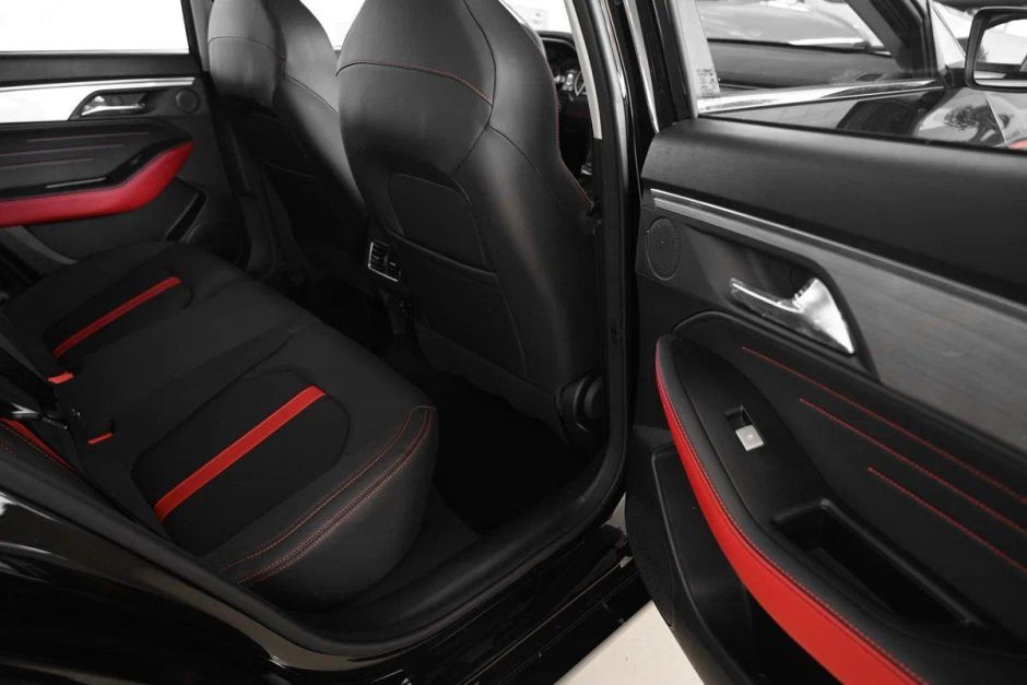 JAC J7 Luxury 1.5 CVT, 2024 фото 13