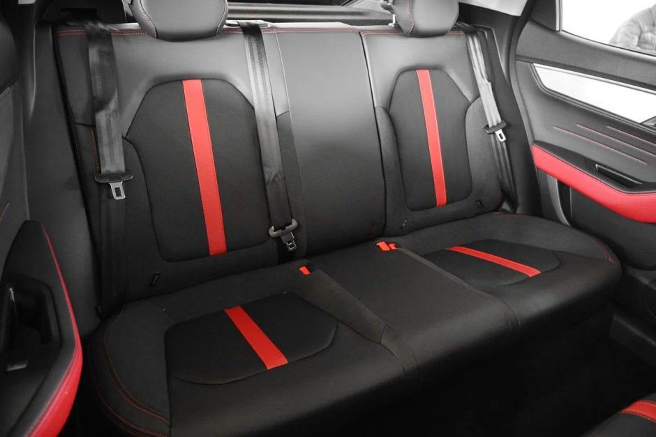 JAC J7 Luxury 1.5 CVT, 2024 фото 15