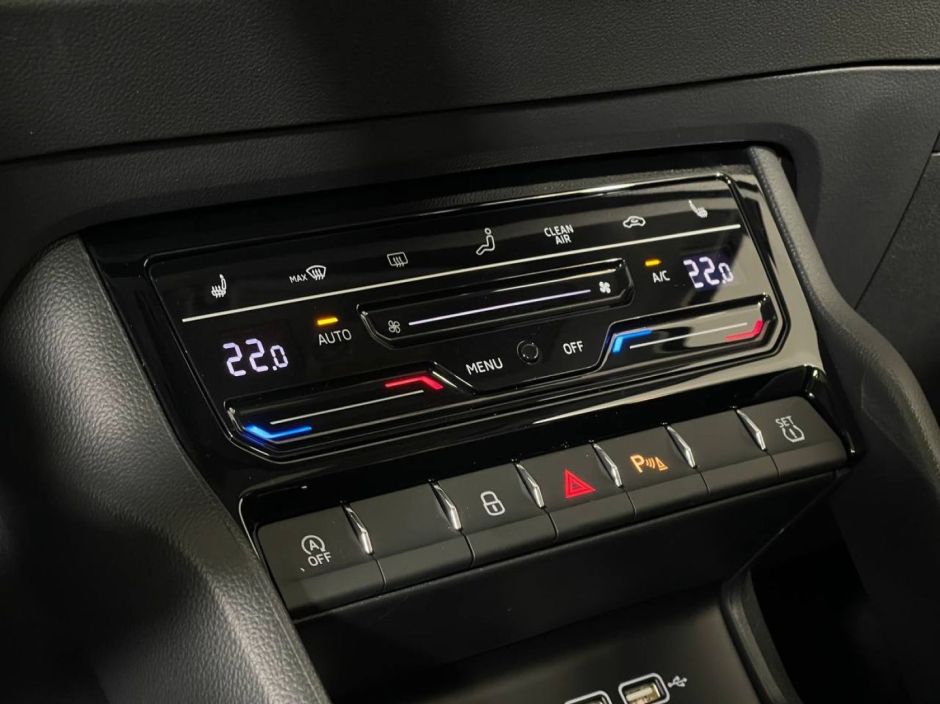 Skoda Karoq Style 1.4 АКПП, 2024 фото 7