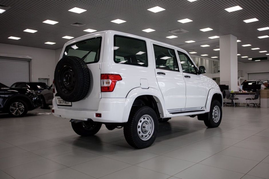 УАЗ Patriot Классик 2.7 МКПП, 2024 фото 3