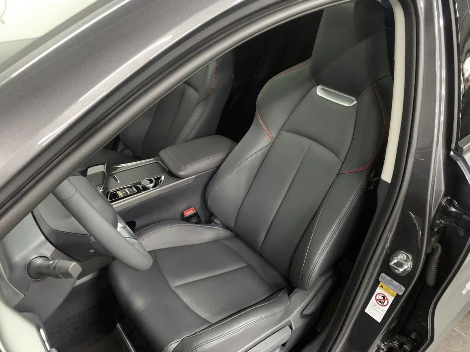 Changan UNI-T Luxe 1.5 РКПП, 2024 фото 11