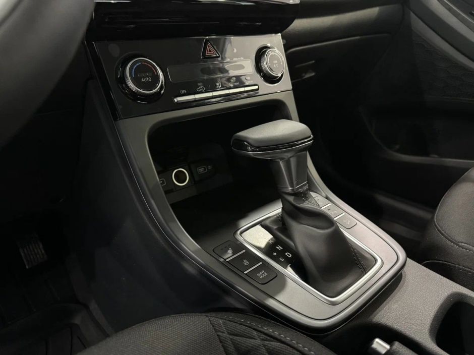 Solaris HC Family + Ultra 1.6 АКПП, 2024 фото 9